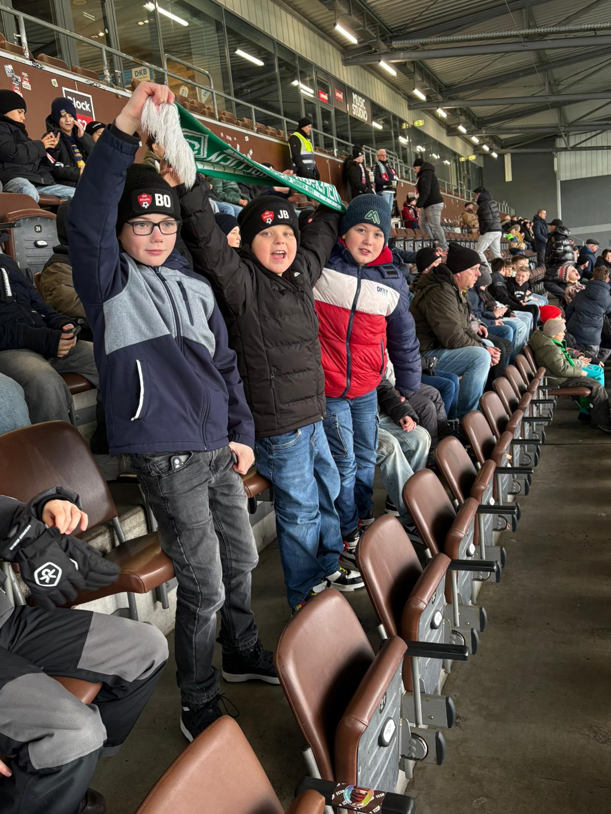 Kidz beim St.Pauli Spiel2