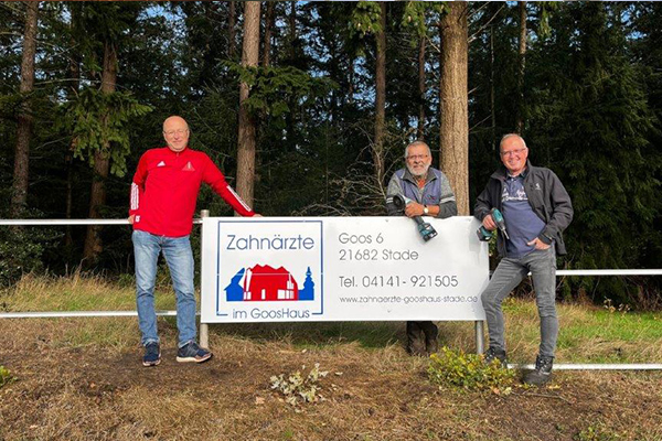 Neue Bandenwerbung